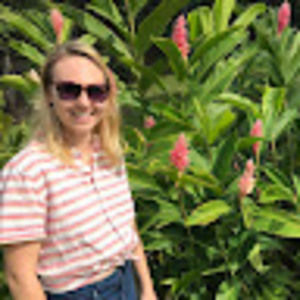 Meet your Posher, Lauren